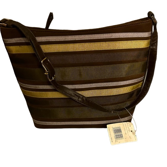 liz & co. Handbags - Liz & Co. color block bag in brown and green tones. NWT